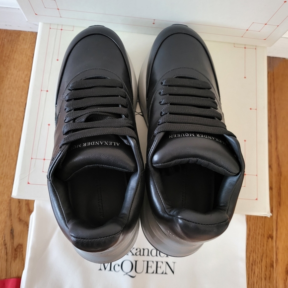 Alexander McQueen Black Men's Sneakers - Picture 7 of 11